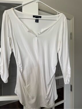 White House Black Market White V-Neck 3/4 Sleeve Top